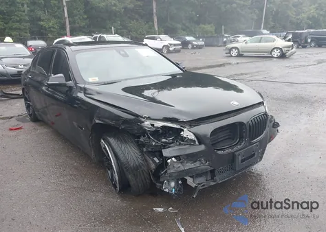 2014 BMW Alpina B7 из США, поврежденный, VIN WBAYE8C53ED135481